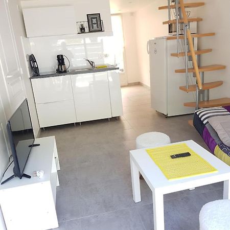 Studio Equipe A Proximite De La Plage Вильнев-ле-Магелон Экстерьер фото